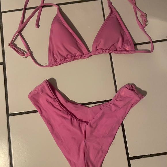Billabong Other - Billabong Bikini Set